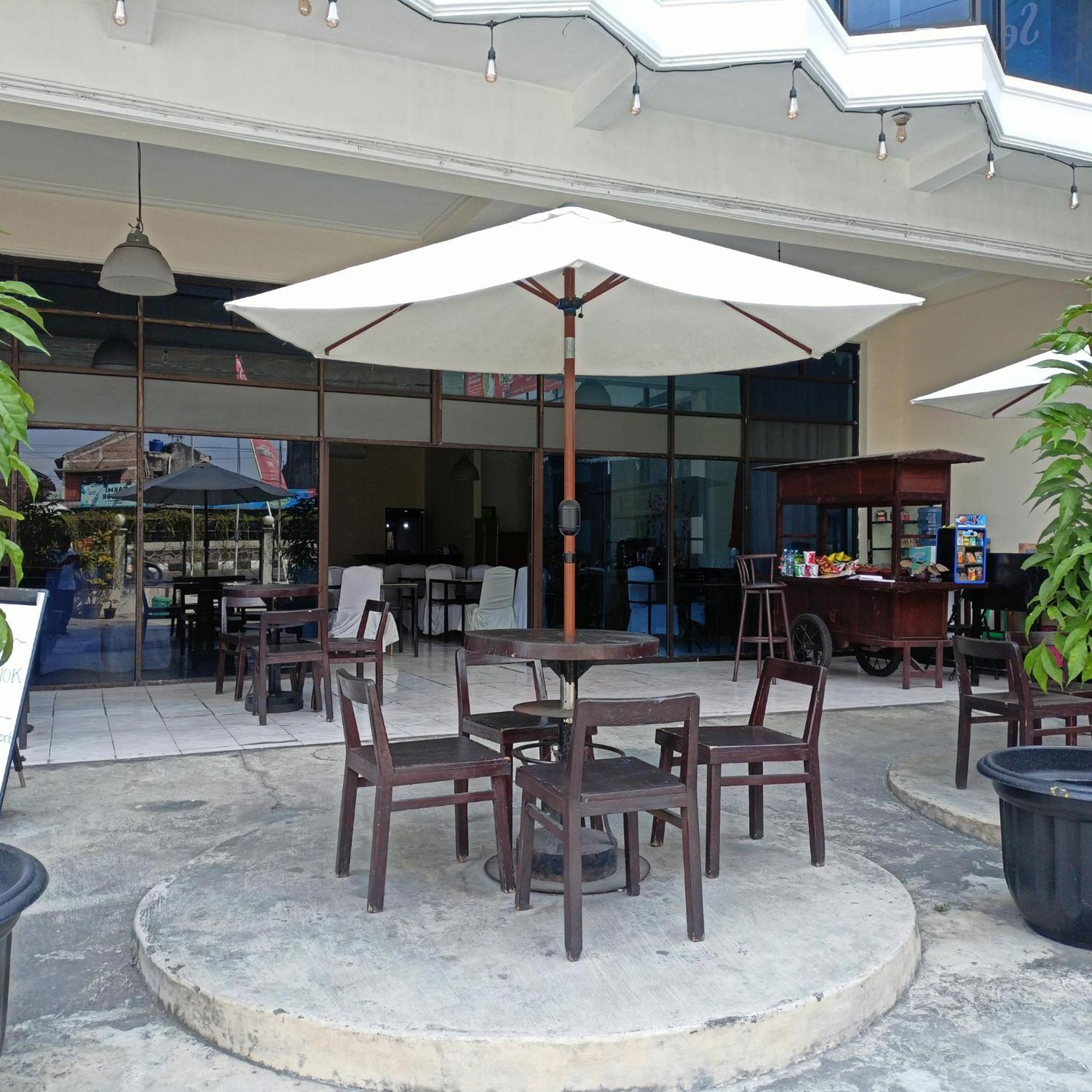 Hotel Borobudur Jogja Kejayan Kültér fotó